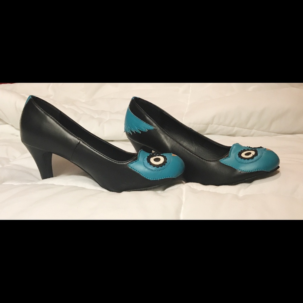 Blue and Black Owl Face heels